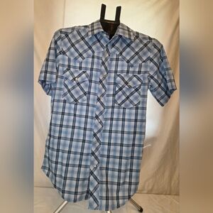 Wrangler Light and Dark Blue Plaid Short-Sleeve Button-Down Shirt